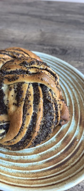 Булочки с маком: вкус детства в каждом укусе