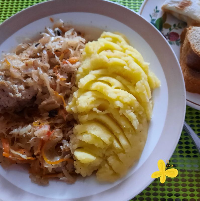 Тушеная квашеная капуста с курицей: вкус зимы на вашем столе