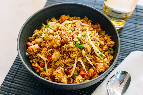 Необычный жареный рис с тофу: рецепт, который удивит даже мясоедов