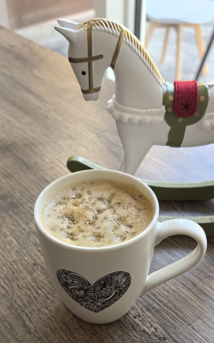 Капучино с халвой: Погружение в ореховое облако для истинных гурманов