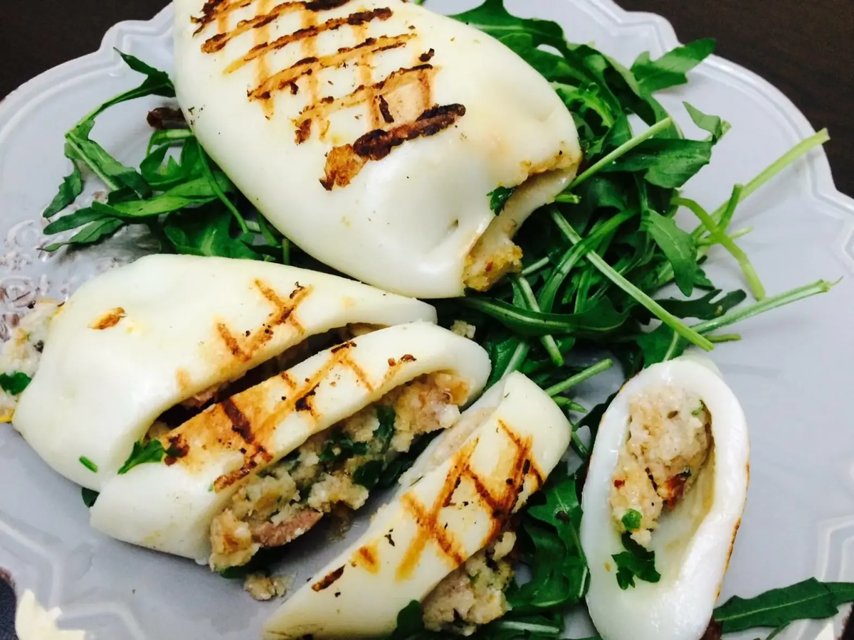 Идеи для начинки кальмаров: оригинальные рецепты на ваш стол