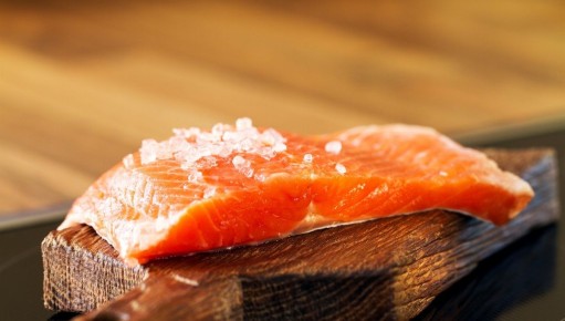 Идеальные пропорции соли и сахара для засолки красной рыбы
