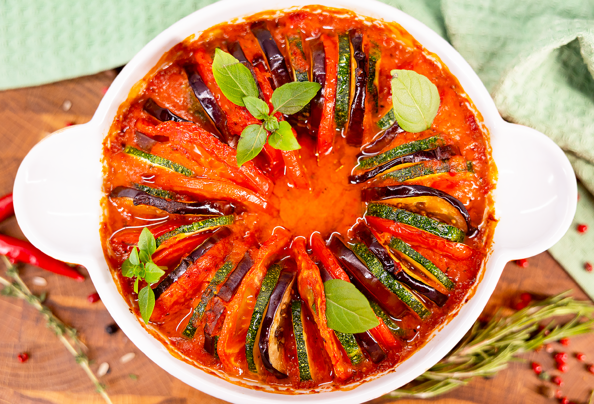 Погружение в аромат: оригинальный рецепт овощного рататуя с прованскими травами