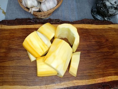 Салат из кабачков: простой рецепт, который удивит всех