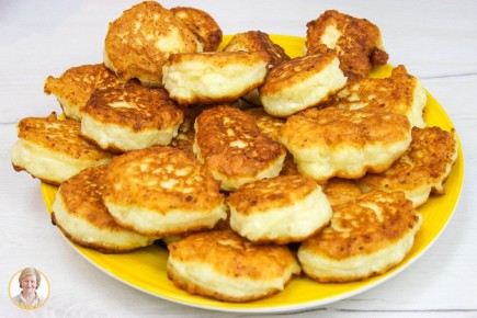 Нежные творожные оладьи на кефире: пошаговый рецепт