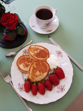 Уютные оладьи на простокваше: вкус детства на вашем столе