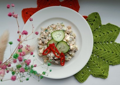 Салат с курицей и нутом: легкий и сытный вариант для вашего стола