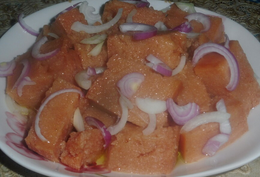 Уникальная закуска: как приготовить икру из манной крупы