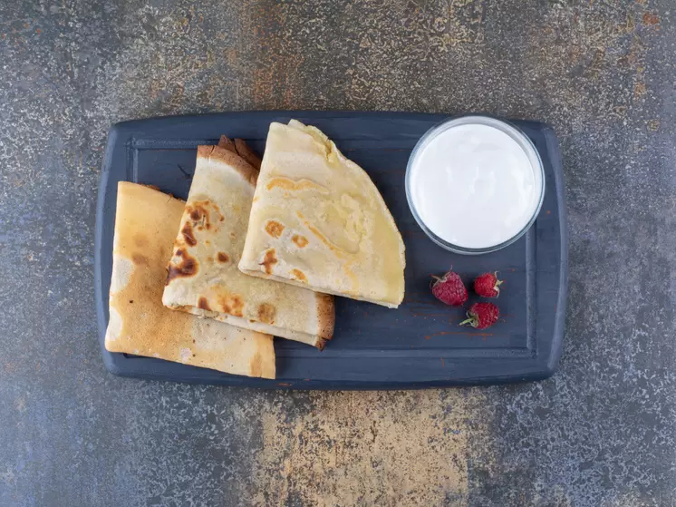 Сметана и сгущенное молоко: Красноярцы выбрали свои любимые начинки для блинов