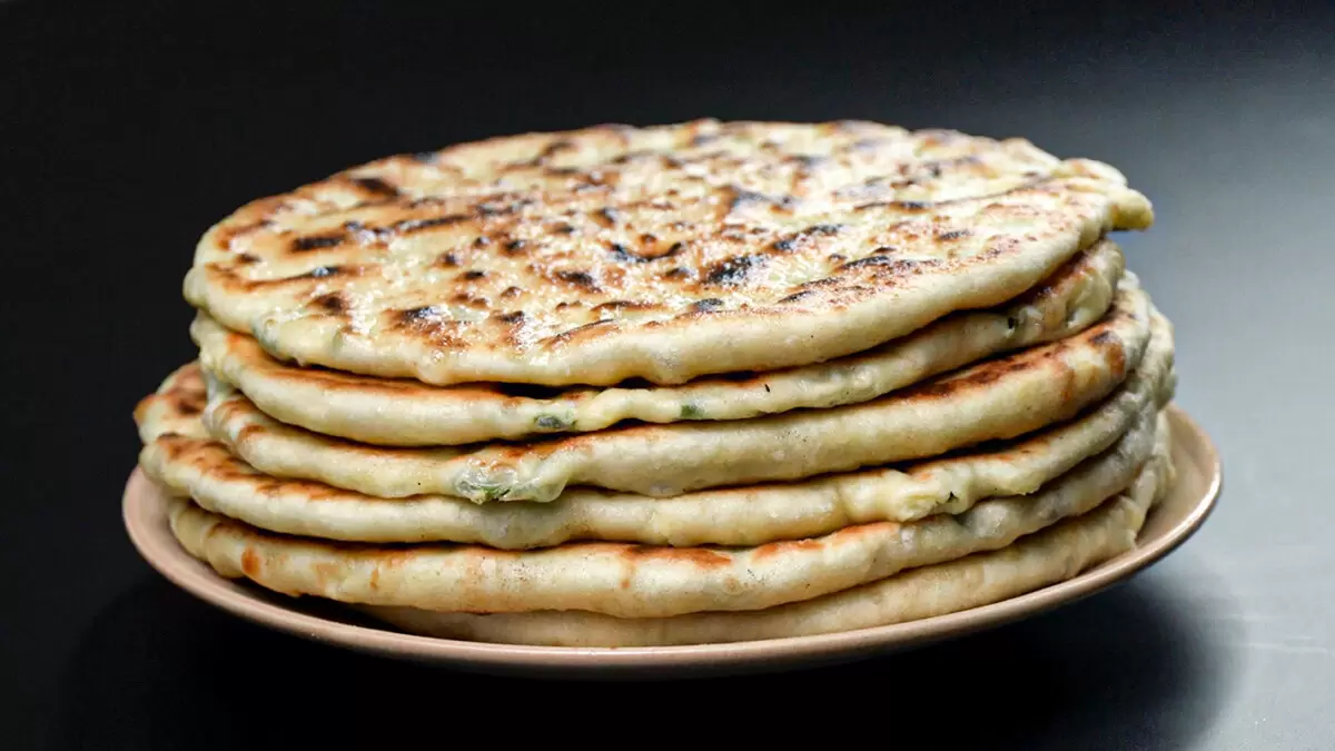 Лепешки на кефире и яйце: просто, быстро и очень вкусно!