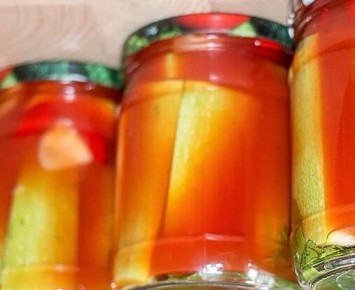 Приготовьте кабачки в томатном маринаде на зиму