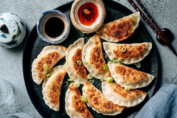 Цзяоцзы с яйцом и зелёным перцем: блюдо, которое объединяет